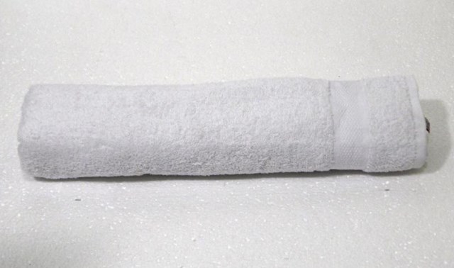 Полотенце махровое Berra белый 40х70, плотность 420